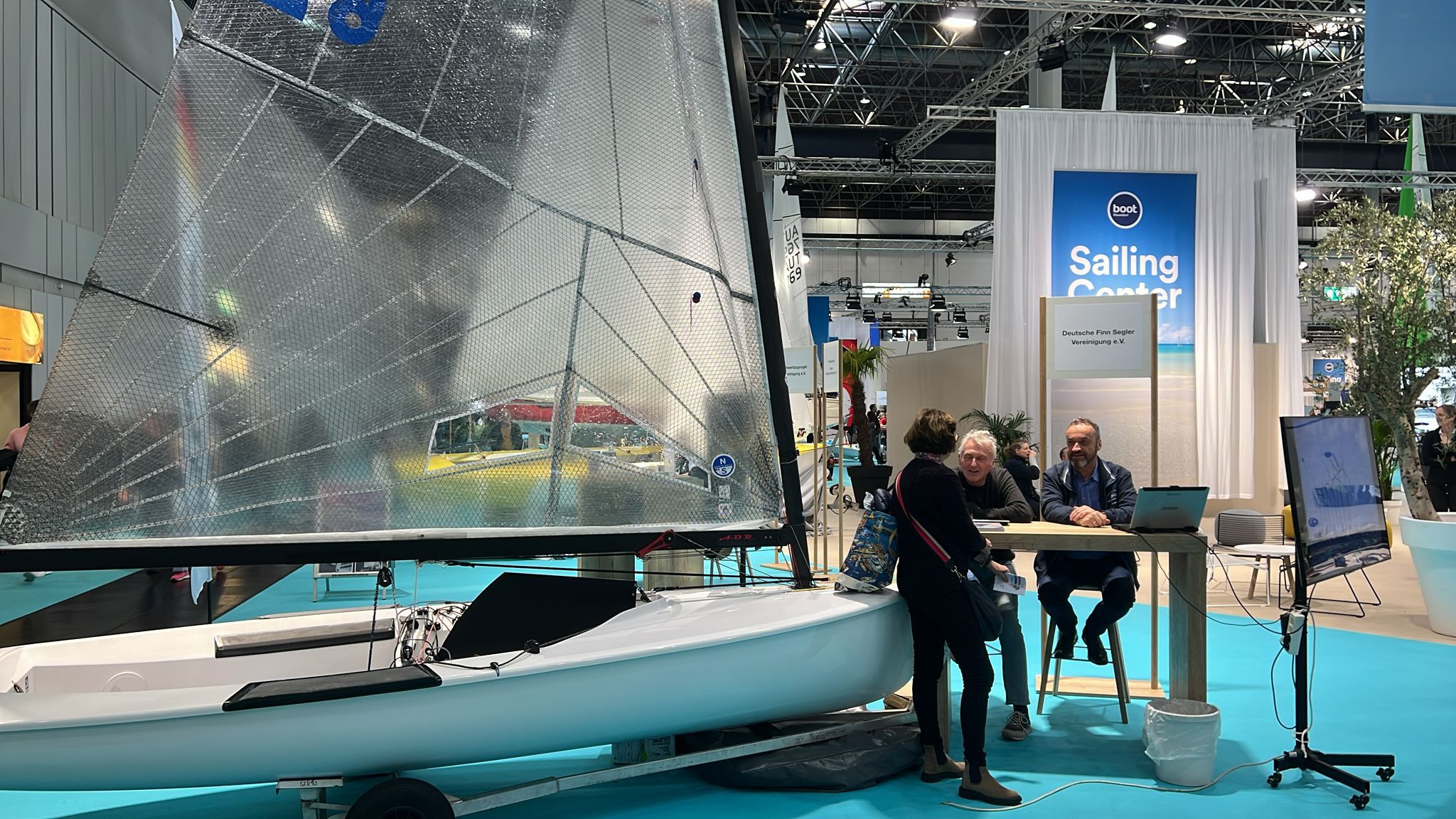 ein finn dinghy auf der boot düsseldorf